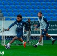 هل يشارك كايو سيزار مع الهلال أمام القادسية؟