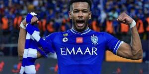 شاهد.. جماهير الهلال تصالح البليهي بهتافات عالية - تدوينة الإخباري