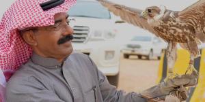 مهرجان الصقور بالقصيم يشهد إقبالًا واسعًا ويجمع عشاق الصقارة في أجواء تنافسية حماسية - تدوينة الإخباري