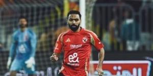 شاهد كيف داعب حسين الشحات كأس العالم للأندية داخل ملعب التتش؟ - تدوينة الإخباري