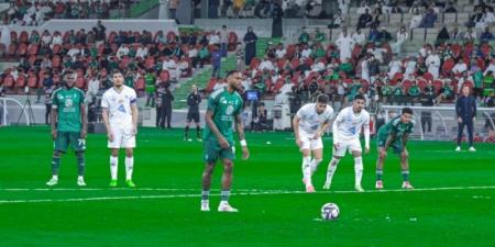 دوري روشن: الأهلي يفوز على الفتح بثنائية - تدوينة الإخباري