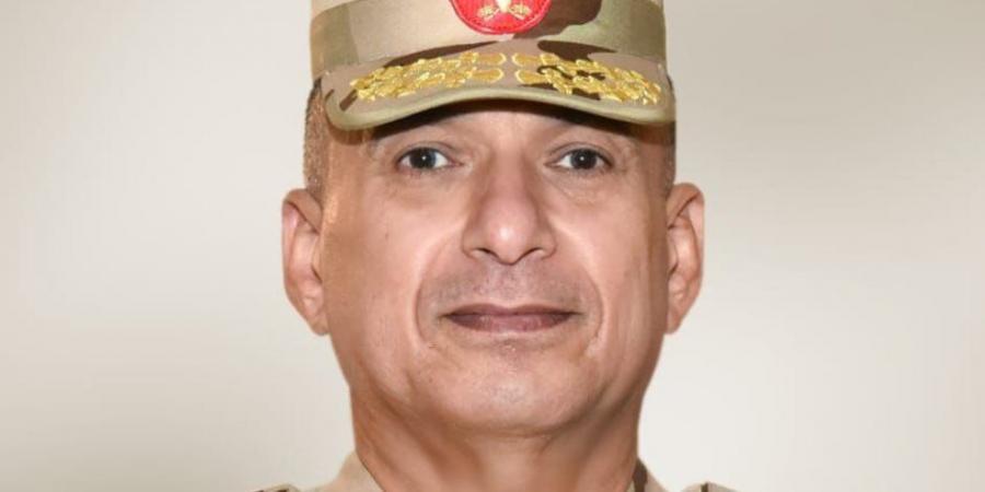 الرئيس السيسي يصدق على ترقية اللواء أركان حرب ياسر محمد كمال الدين الطودي قائد قوات الدفاع الجوي إلى رتبة فريق - تدوينة الإخباري