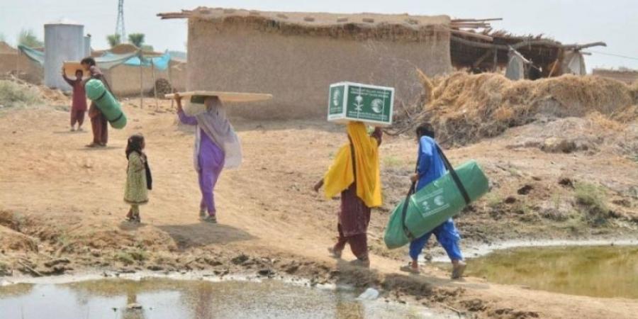 مركز الملك سلمان للإغاثة يوزع 750 حقيبة إيوائية في إقليمي بلوشستان والبنجاب بجمهورية باكستان - تدوينة الإخباري