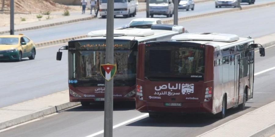 سياج حديدي لإغلاق ممر الباص السريع في صويلح وبناء جسر للمشاة - تدوينة الإخباري