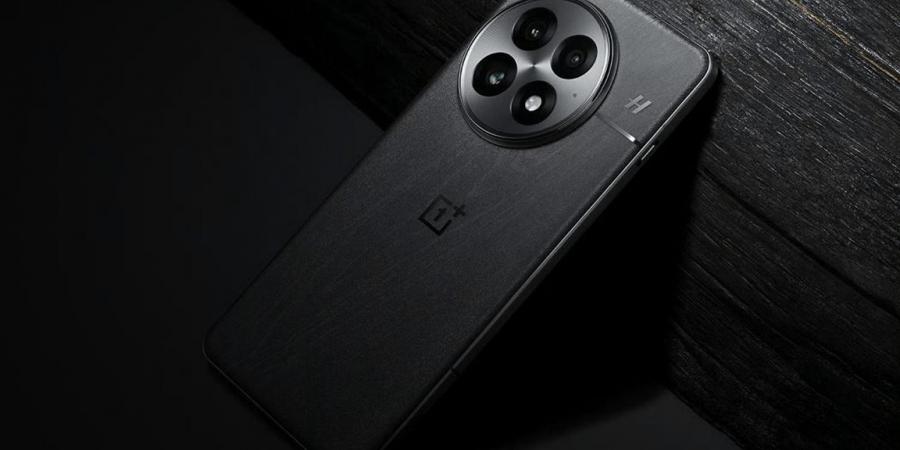 صور رسمية تؤكد تصميم هاتف OnePlus 13 المرتقب - تدوينة الإخباري