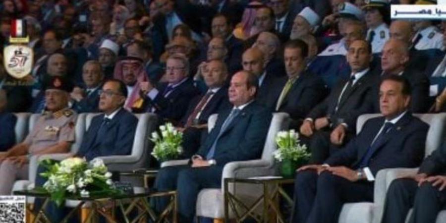 الرئيس السيسي يشاهد فيلما تسجيليا بعنوان "أنت البداية" - تدوينة الإخباري