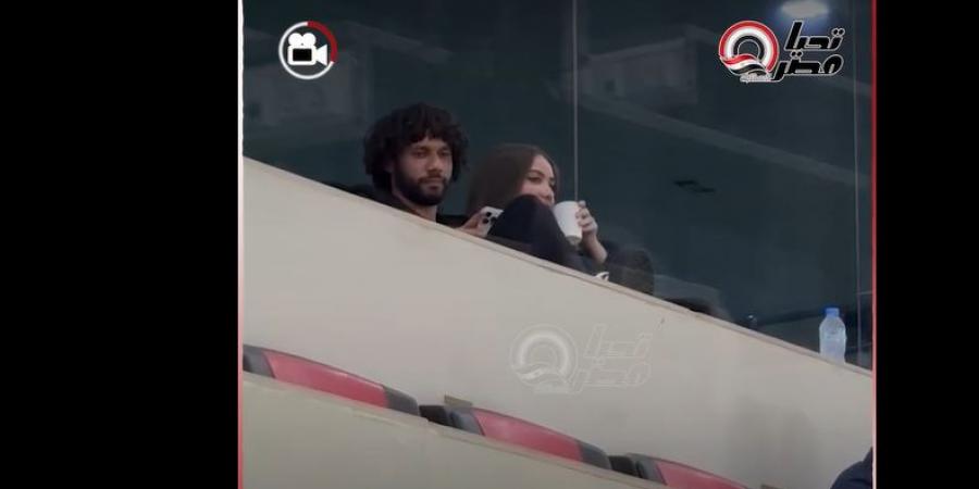 احتفال جماهير الأهلي بثنائية محمد طاهر في مرمى سيراميكا كليوباترا وظهور مميز لـ محمد النني| فيديو - تدوينة الإخباري