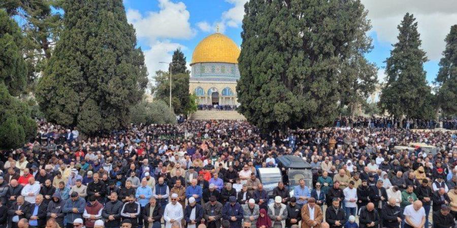 أخبار الرياضة - نحو 40 ألف فلسطيني يؤدون صلاة الجمعة في المسجد الأقصى - تدوينة الإخباري