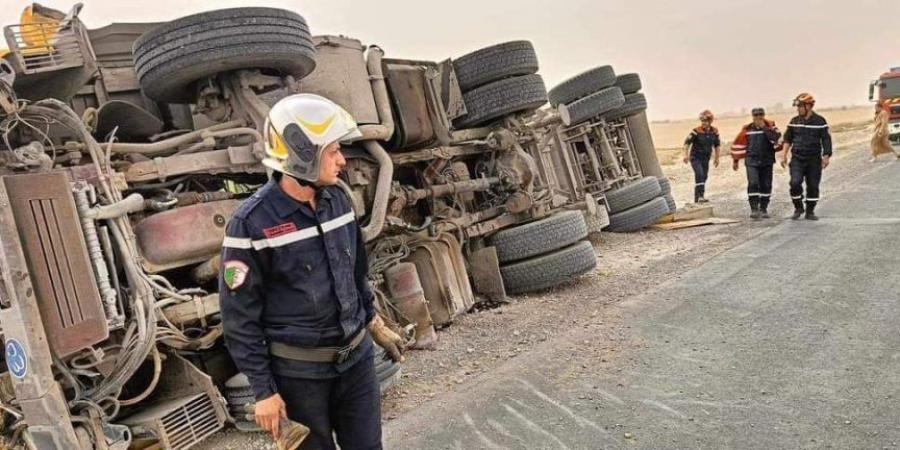 المسيلة: وفاة شخص في حادث انقلاب شاحنة بعين الملح - تدوينة الإخباري