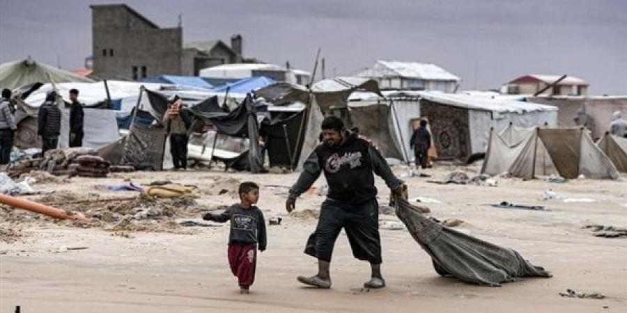 الأونروا تحذّر من مخاطر تعرض مئات الآلاف من الفلسطينيين فى غزة للبرد - تدوينة الإخباري