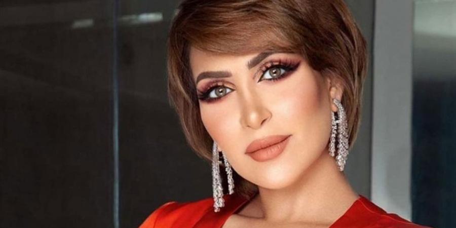 شاهد.. بلوغر كويتية تثير الجدل بتصرف غريب - تدوينة الإخباري