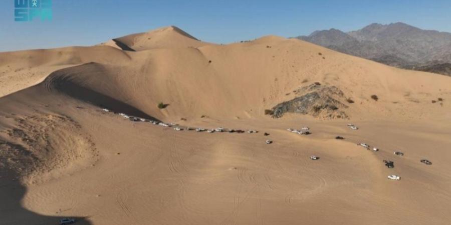 الكثبان الرملية بـ الجابية.. تنفس يجمع هواة البر ومحبي الطبيعة - تدوينة الإخباري