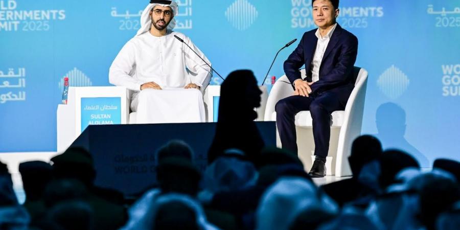 الرئيس التنفيذي لـ "BAIDU"، روبن لي: التطوّر التكنولوجي فائق السرعة من أكثر تحديات الذكاء الاصطناعي - تدوينة الإخباري