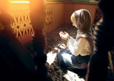 كيفية أداء صلاة التهجد في البيت للمرأة| و5 أمور يُفضل اتباعُها 25 كيفية أداء صلاة التهجد في البيت للمرأة| و5 أمور يُفضل اتباعها