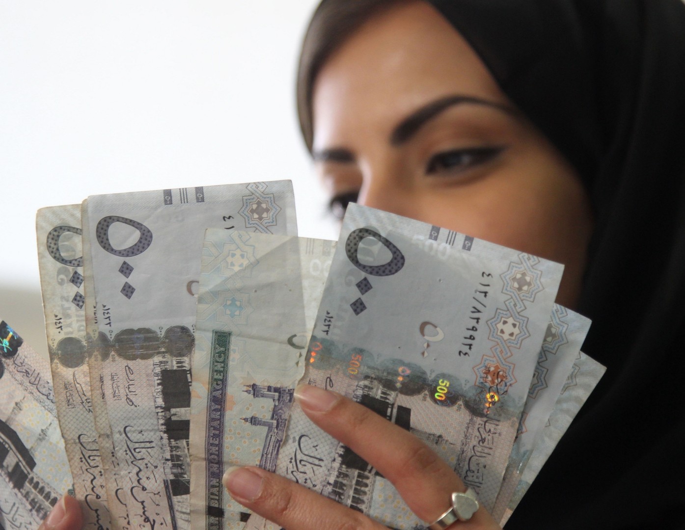 استلم في رصيدك 50 الف ريال سعودي بدون شروط معقدة قرض بنك الانماء الشخصي بقسط شهري 912 ريال