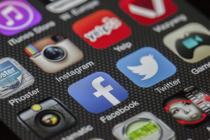 ما هي تطبيقات التواصل الاجتماعي الأكثر استخدامًا في المملكة خلال عام 2023؟ 3 11 7