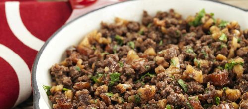 عمل الندي باللحمة والجوز والبلح