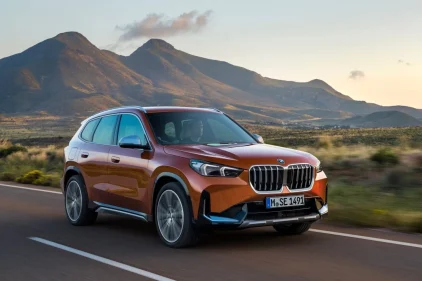 سيارة BMW X1 2024 بتصميم خارجي يتميز بالجرأة ومواصفات رياضية