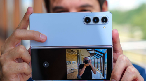 كاميرا هاتف Galaxy Z Fold6