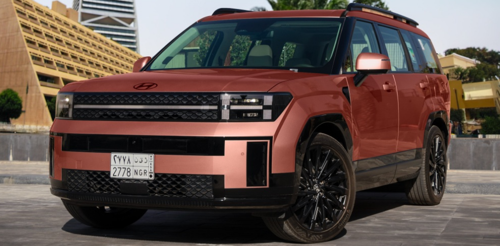 مواصفات هيونداي سنتافي ستاندرد 2024