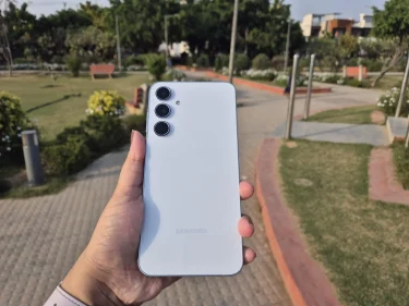 "إمكانيات جبارة".. تعرف على مواصفات هاتف Samsung Galaxy A55 والسعر الرسمي للهاتف في السعودية والإمارات 11 cover 15 scaled 1