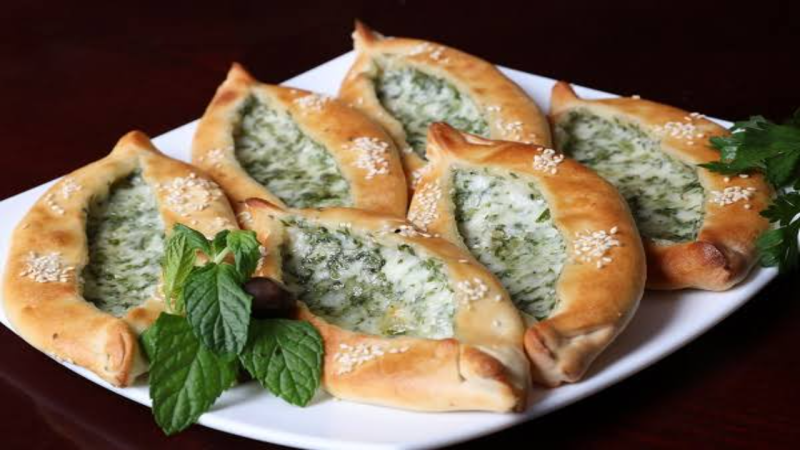 أسهل من الطرق الجاهزة.. تحضير أفضل طبق من فطائر الجبنة والزعتر!! 1 image 24 1