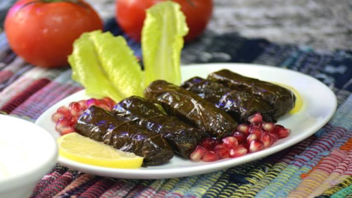 بطريقة سهلة جدا وبأحلى طعم.. طريقة عمل ورق العنب بزيت الزيتون في البيت بمذاق مميز ولا أروع  5 image 3 3