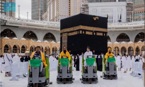 إجراءات سريعة من شؤون الحرمين بشأن صحن المطاف لسلامة ضيوف الرحمن 17 إجراءات سريعة من شؤون الحرمين بشأن صحن المطاف لسلامة ضيوف الرحمن