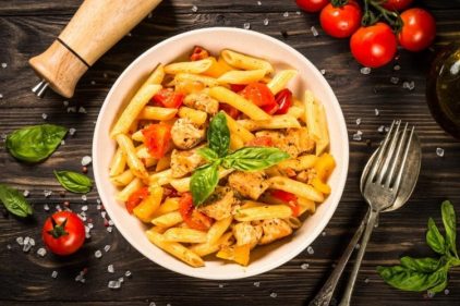 طريقة عمل باستا بالدجاج والخضار