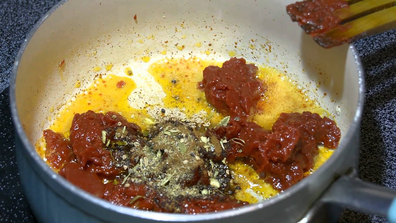 من أشهى أطباق المدينة المنورة .. طريقة عمل الأرز المديني 5 خلطة اللحم