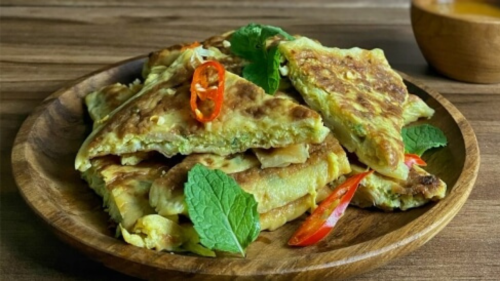 مثل اشهر مطاعم المعجنات.. خطوات تحضير المطبق باللحمة المفرومة